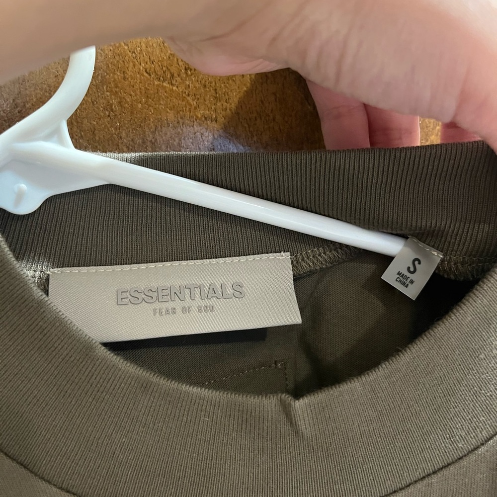 Fear of god essentials t shirt - Picture 3 of 3